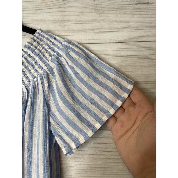Old Navy Shirt Womens Small Blue White Striped Smocked Short Sleeve Rayon Boho - Picture 3 of 9